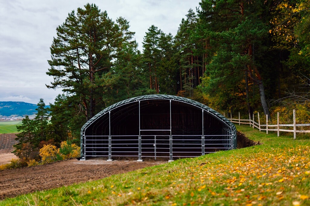 Tierunterkunft 12,2 m x 12,2 m x 5 m – Bild 5